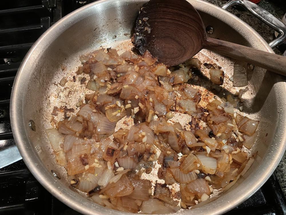 Photo of onions with garlic and ginger